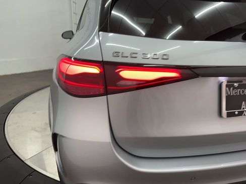 Used 2026 Mercedes-Benz GLC 300 image 27