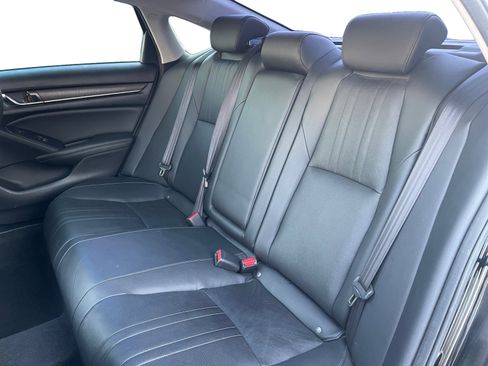 Used 2020 Honda Accord Touring image 13