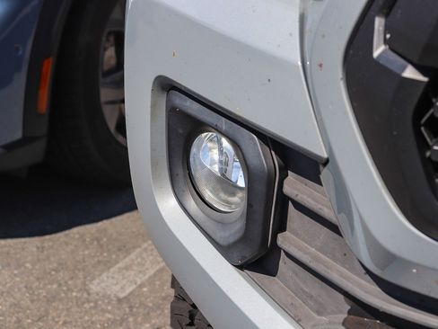 Used 2021 Toyota Tacoma SR5 image 7