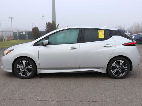 Used 2021 Nissan Leaf SV w/ SV Technology Package image 8