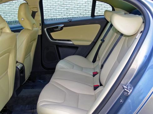 Used 2017 Volvo S60 T5 Inscription FWD image 16