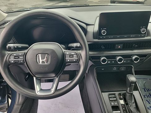 Used 2024 Honda CR-V LX image 10