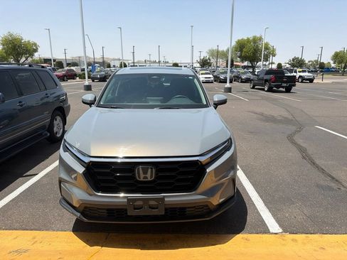 Used 2024 Honda CR-V EX image 2