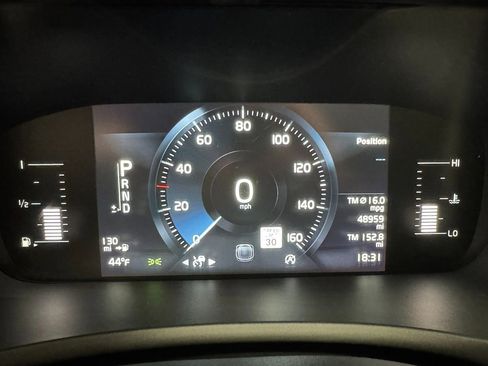 Used 2018 Volvo XC90 T5 Momentum w/ Convenience Package image 29