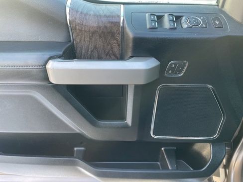 Used 2018 Ford F250 Lariat w/ Lariat Ultimate Package image 19