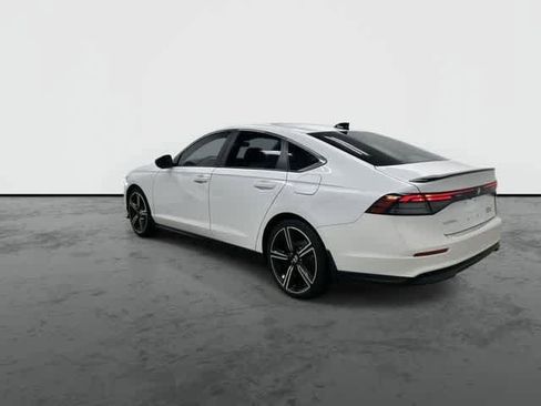Used 2025 Honda Accord Sport image 9