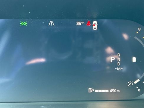 New 2026 Volvo XC40 B5 Plus w/ Climate Package AWD/4WD image 15