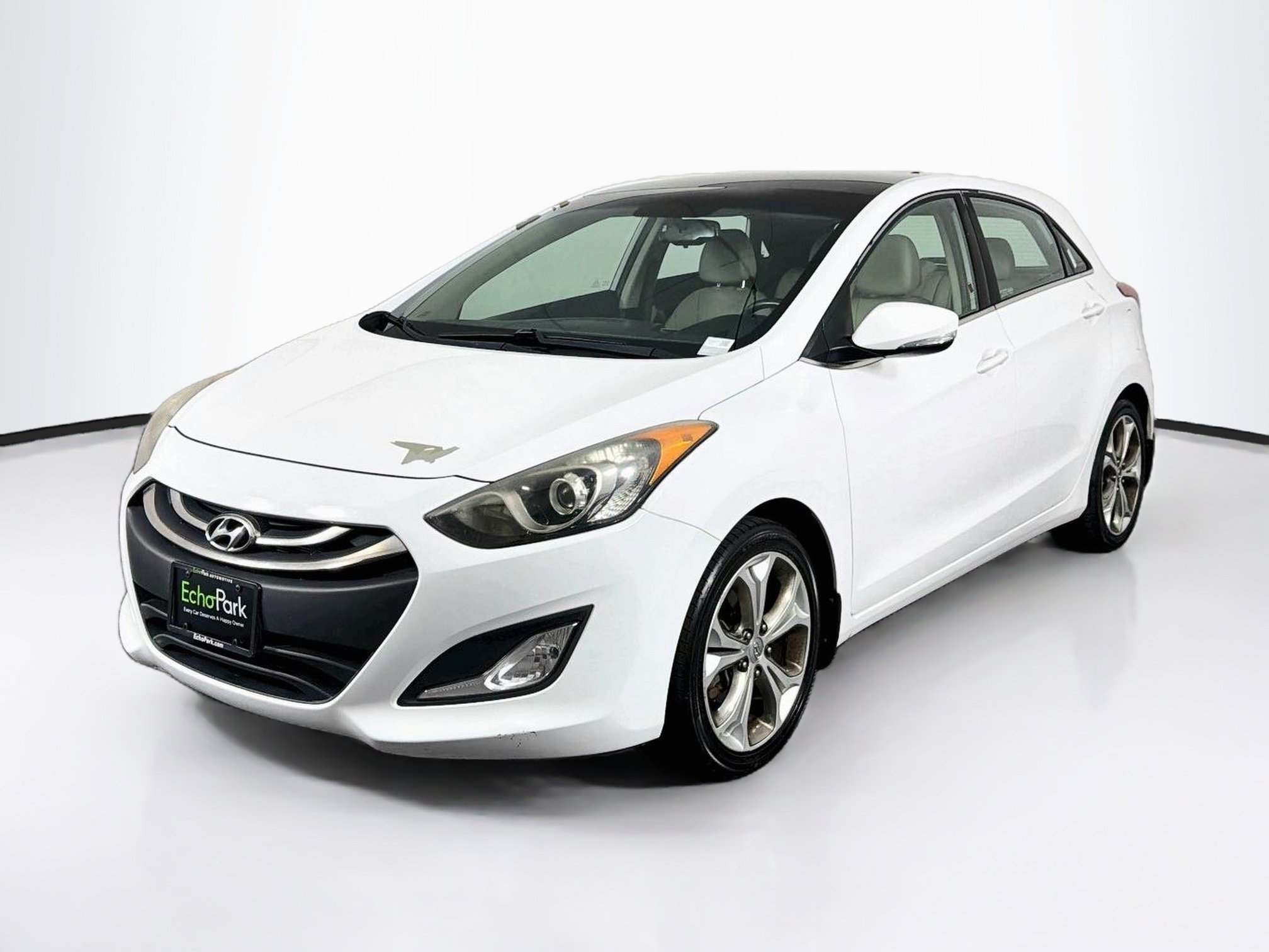 Used 2013 Hyundai Elantra GT w/ Style Pkg FWD image 3