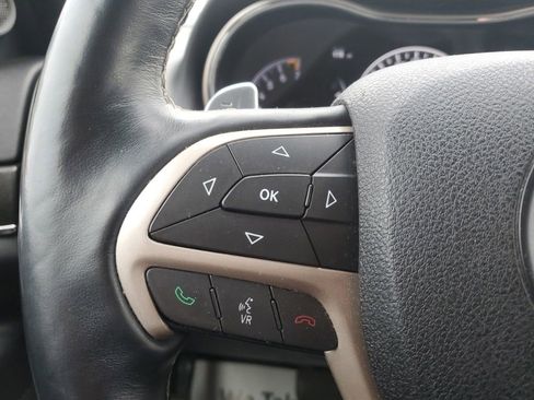 Used 2017 Jeep Grand Cherokee Limited image 16