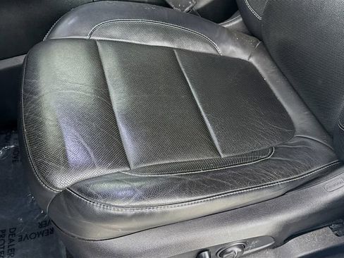 Used 2017 GMC Acadia SLT image 19