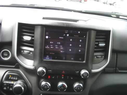 Used 2023 RAM 1500 Big Horn AWD/4WD image 18