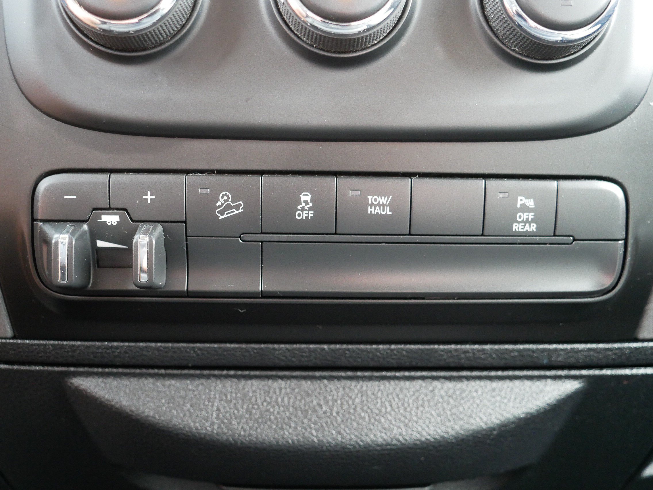 Used 2018 RAM 2500 Tradesman w/ Chrome Appearance Group AWD/4WD image 31
