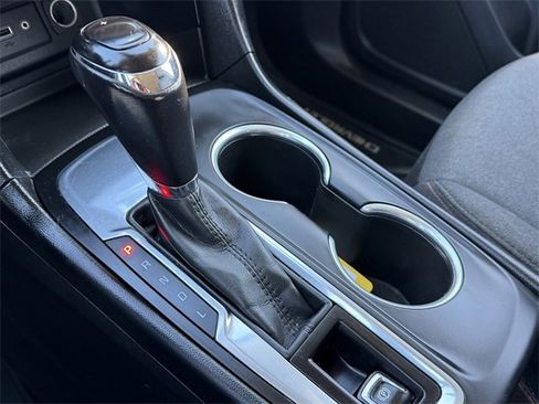 Used 2019 Chevrolet Equinox LT w/ Driver Convenience Package image 23