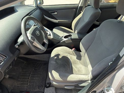 Used 2014 Toyota Prius Two image 16