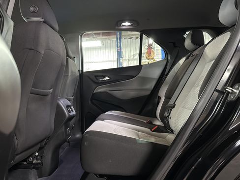 Used 2021 Chevrolet Equinox LS image 8