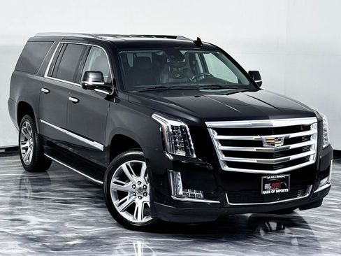 Used 2020 Cadillac Escalade ESV Premium Luxury AWD/4WD image 3