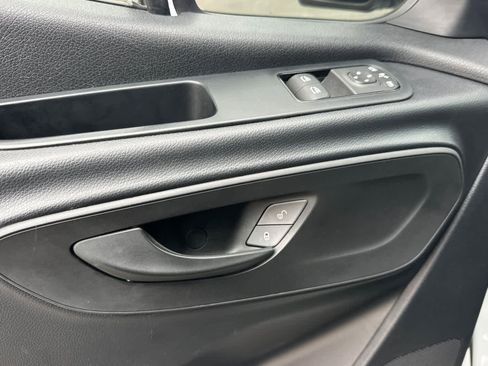 Used 2023 Mercedes-Benz Sprinter 2500 image 10