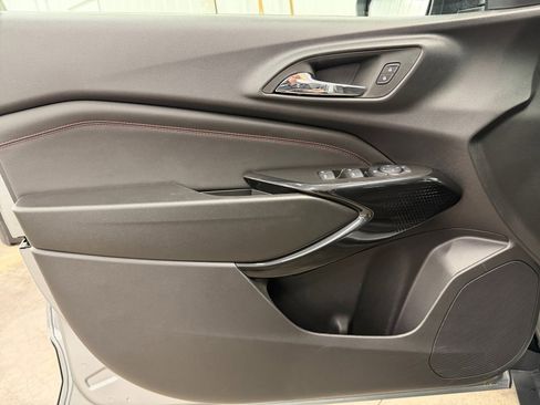 Used 2026 Chevrolet Trax RS w/ Sunroof Package image 22