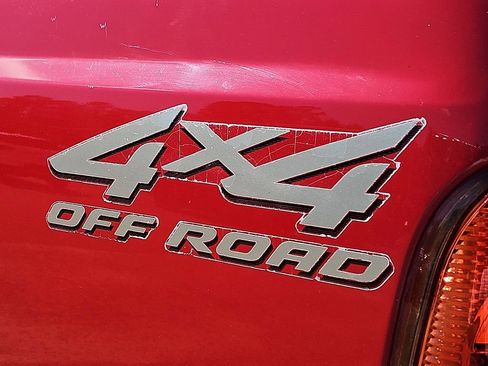 Used 2001 Ford F250 4x4 SuperCab Super Duty image 30