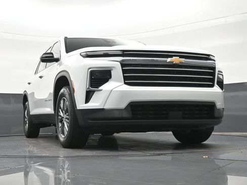 Used 2026 Chevrolet Traverse LT FWD image 31
