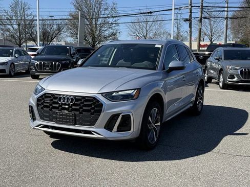 Certified 2023 Audi Q5 2.0T Premium w/ Convenience Package AWD/4WD image 8