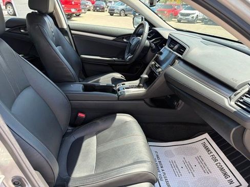 Used 2016 Honda Civic Touring image 19