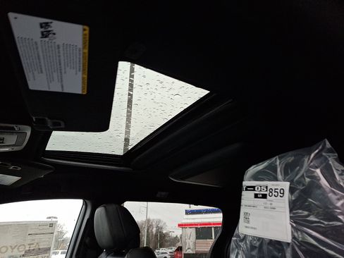 New 2026 Toyota Sienna XLE Woodland Edition image 9