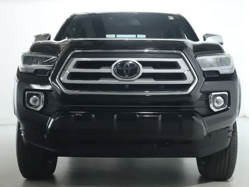 Certified 2023 Toyota Tacoma Limited AWD/4WD image 5