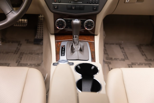 Used 2011 Mercedes-Benz C 300 4MATIC Sedan image 9