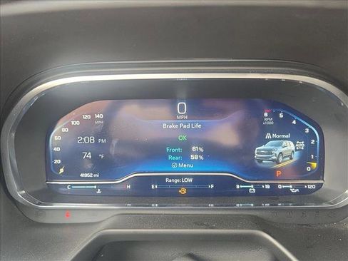 Used 2023 Chevrolet Suburban Premier image 11