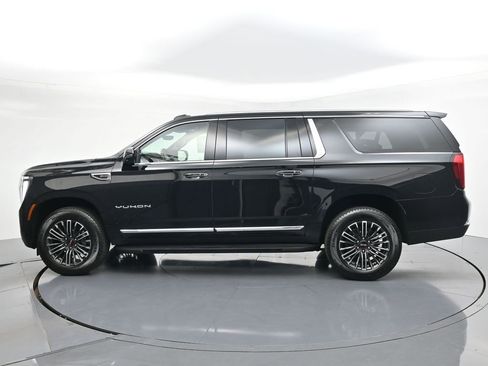 New 2026 GMC Yukon XL Elevation w/ Elevation Premium Package AWD/4WD image 3