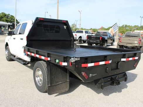 Used 2024 RAM 3500 Tradesman w/ Chrome Appearance Group AWD/4WD image 8