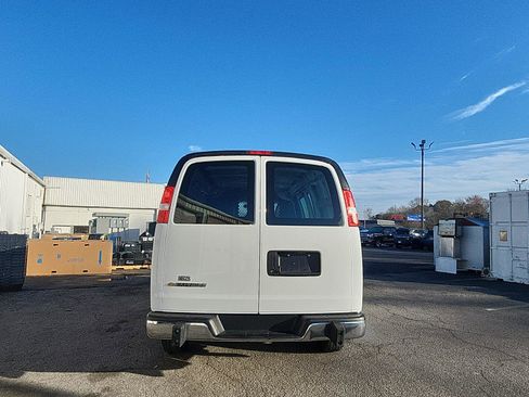 Used 2024 Chevrolet Express 2500 w/ Driver Convenience Package image 4