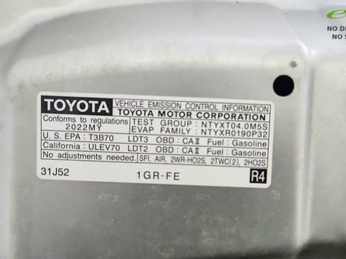 Used 2022 Toyota 4Runner SR5 AWD/4WD image 61
