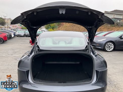 Used 2024 Tesla Model 3 Performance AWD/4WD image 9