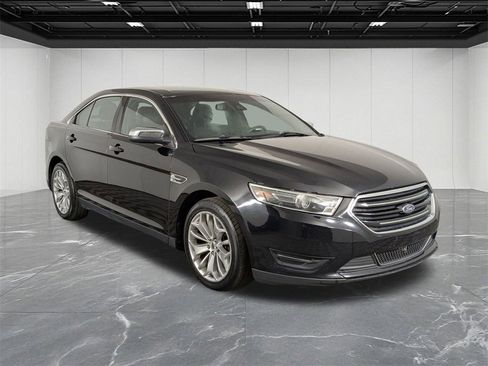 Used 2018 Ford Taurus Limited image 7
