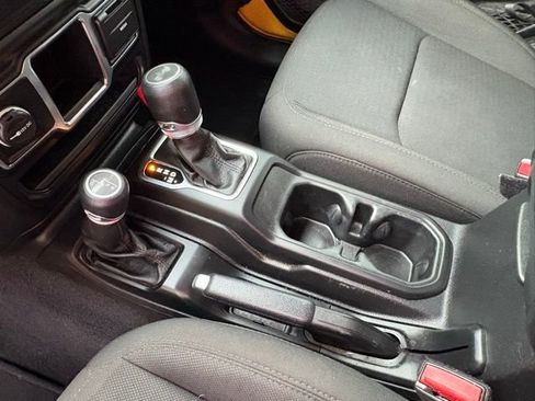 Used 2021 Jeep Wrangler Sport image 21