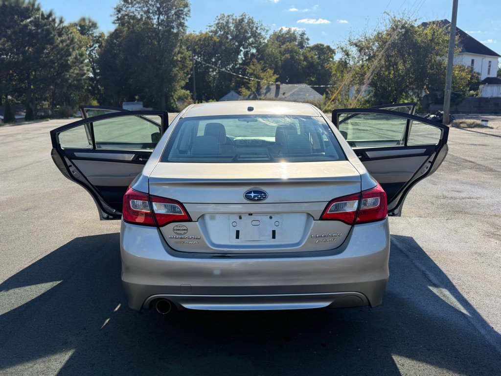 Used 2015 Subaru Legacy 2.5i Premium AWD/4WD image 12