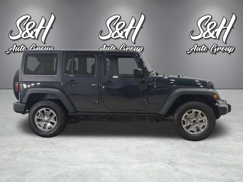 Used 2016 Jeep Wrangler Unlimited Rubicon w/ Connectivity Group AWD/4WD image 18