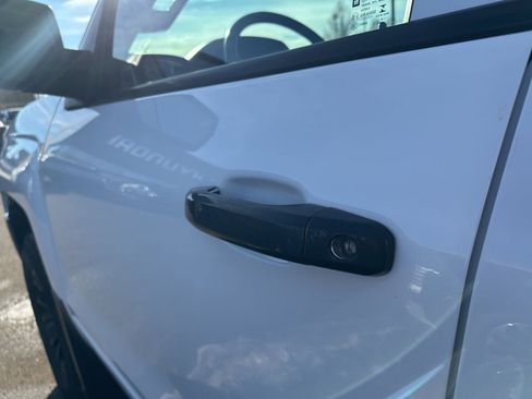 Used 2016 Chevrolet Silverado 1500 LT w/ All Star Edition image 9