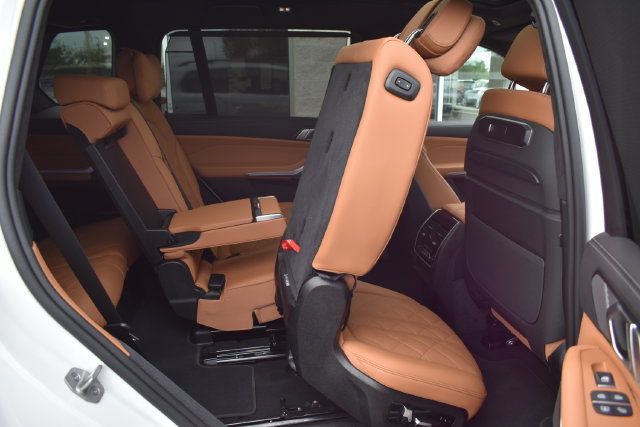 Used 2026 BMW X7 xDrive40i AWD/4WD image 57