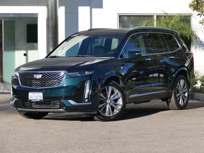 New 2025 Cadillac XT6 Premium Luxury