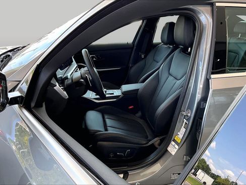 Used 2024 BMW 330i Sedan w/ Premium Package RWD image 7