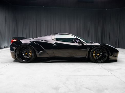 Used 2013 Ferrari 458 Spider RWD image 3