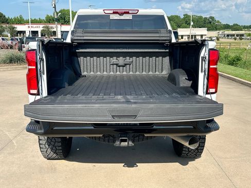 Used 2025 Chevrolet Silverado 2500 ZR2 w/ Technology Package AWD/4WD image 26