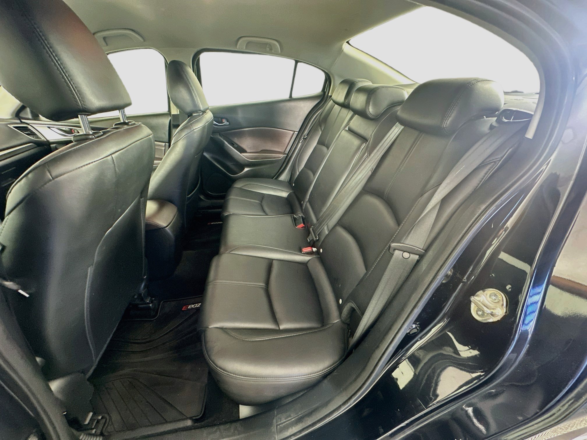 Used 2018 MAZDA MAZDA3 Touring FWD image 27