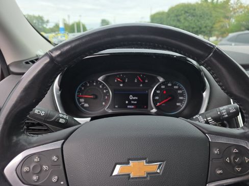 Used 2021 Chevrolet Traverse LT AWD/4WD image 16