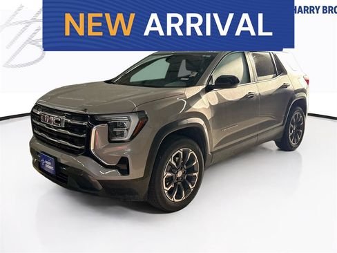 Used 2025 GMC Terrain Elevation w/ Elevation Premium Package AWD/4WD image 1