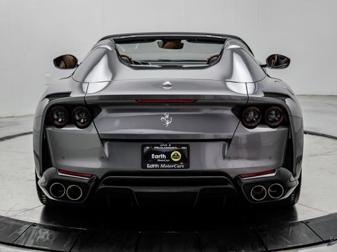 Used 2022 Ferrari 812 GTS RWD image 16