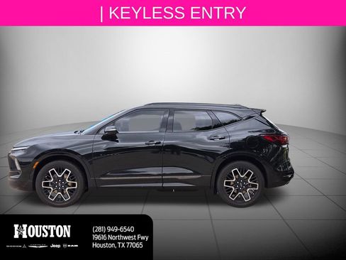 Used 2024 Chevrolet Blazer RS w/ Enhanced Convenience Package FWD image 5